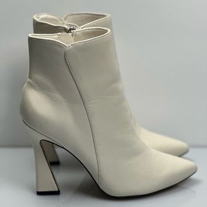 NWT Nine West TORRIE ankle booties.